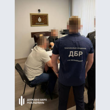 «Паперова мобілізація» на Вінниччині: ДБР викрило двох посадовців ТЦК на маніпуляціях з реєстром «Оберіг»