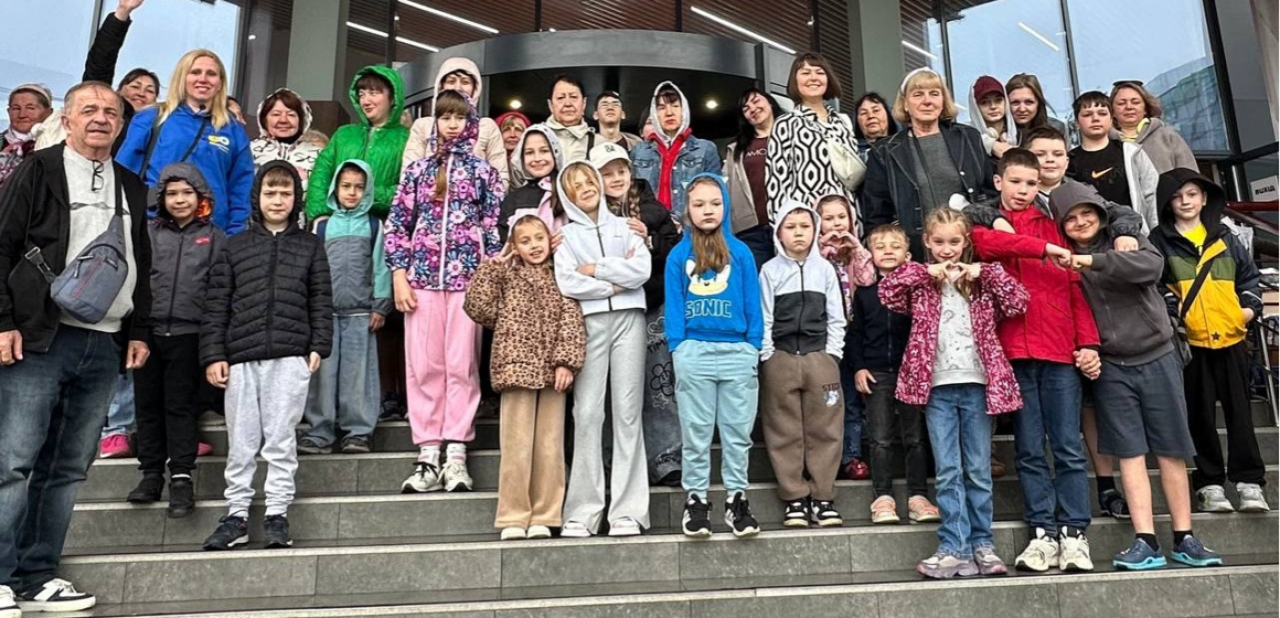День розваг та безтурботності: близько 50 дітей із Маріуполя безкоштовно відвідали дитячий центр у Вінниці