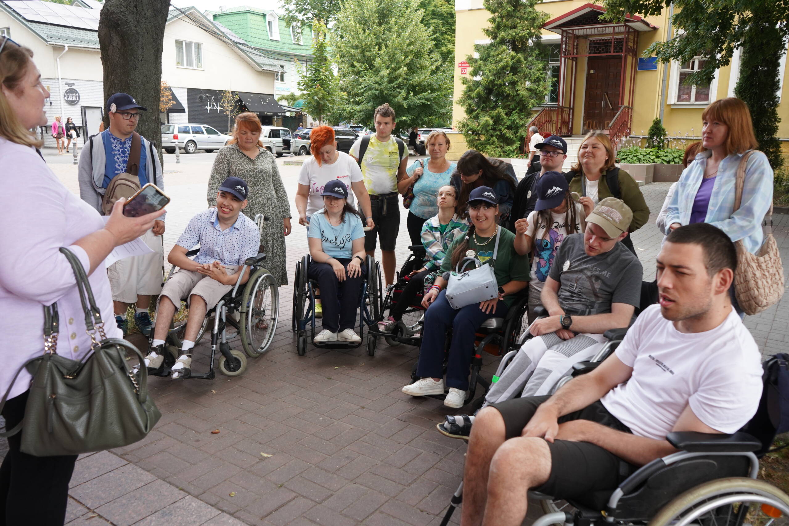 У Вінниці молодь з інклюзивного табору вчилася спілкуванню через соціальний квест