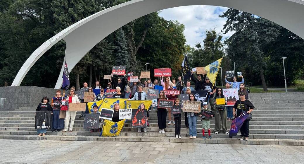 Вінничани вшанували пам’ять загиблих в Оленівці українських військовополонених