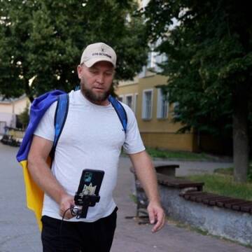З Вінниці до Хмельницького пішки: ветеран Петро Дудник зібрав понад 200 тисяч грн для побратимів