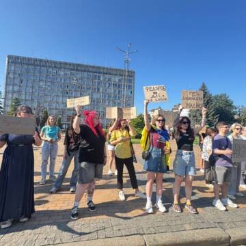 45fc2630b24bdda4 Вінничани вийшли на акцію проти відставки Михайла Федорова
