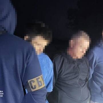5363951353257990481 Ховали у кузовах та обіцяли «витягти» з ТЦК: на Вінниччині викрили трьох організаторів «ухилянтських схем»
