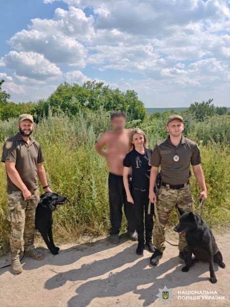 Поліцейські собаки знайшли зниклого на Вінниччині чоловіка
