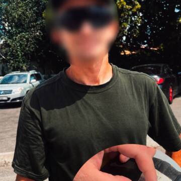 5399868803249805717 На вулиці Зодчих у вінничанина вилучили пакунок з імовірними наркотиками