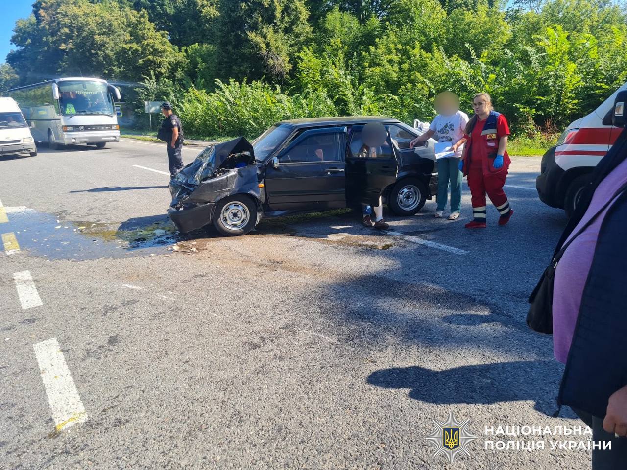 Дві ДТП за один ранок у Вінниці та районі: у поліції розповіли про обставини й стан травмованих