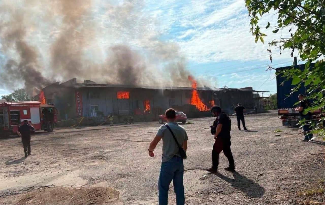 Троє людей у реанімації: нові подробиці удару дронів по Гайсину від очільниці Вінниччини