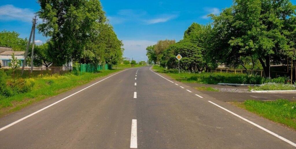 Привласнили пів мільйона на ремонті дороги: на Вінниччині викрили підрядницю та інженера