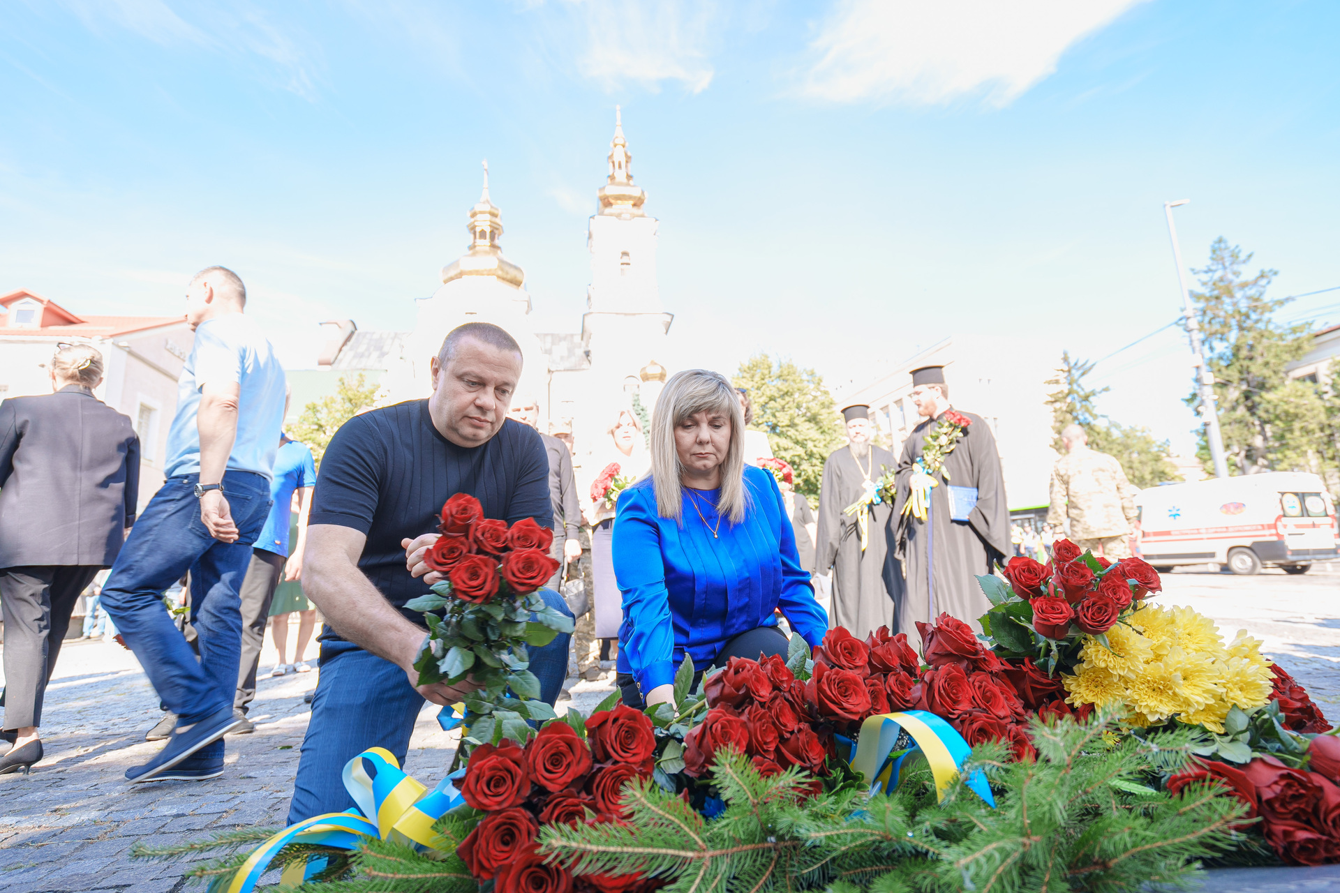 «Рятували інших ціною власного життя»: у Вінниці вшанували полеглих медиків