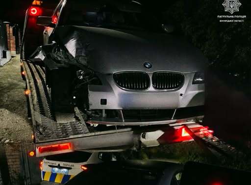 У Вінниці п’яна водійка BMW спричинила ДТП та в’їхала в паркан
