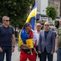 Латвійський волонтер завершив у Вінниці 1400-кілометровий благодійний марафон задля допомоги ЗСУ