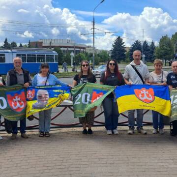 745288529_1549807506802190_132976098587879662_n Вінничани вийшли на акцію підтримки полонених та зниклих безвісти захисників