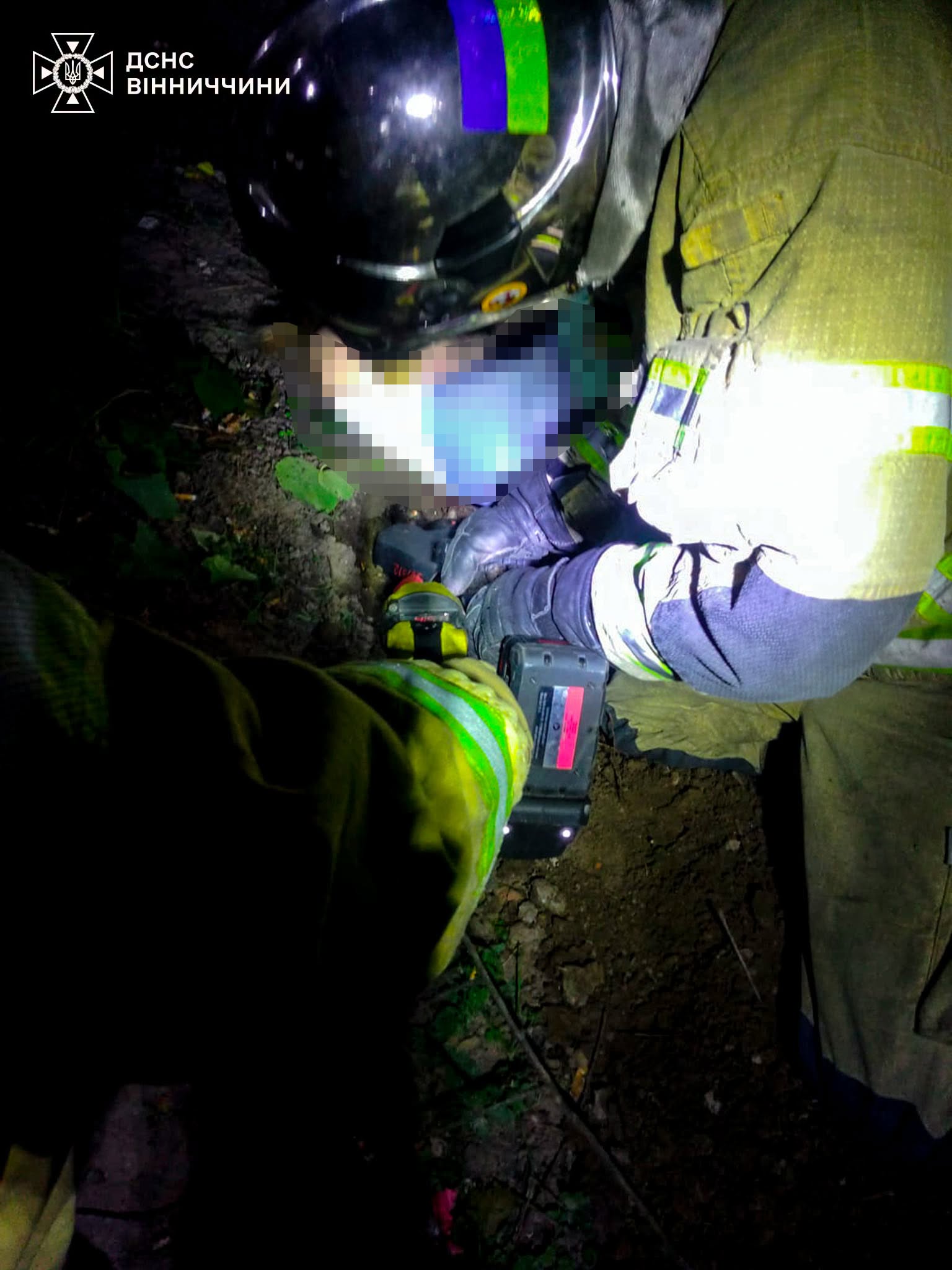 У Ладижині жінка загинула після падіння з другого поверху