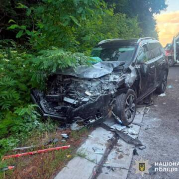 Потрійна ДТП на об’їзній дорозі у Вінниці: госпіталізовано водійку та пасажира ВАЗу