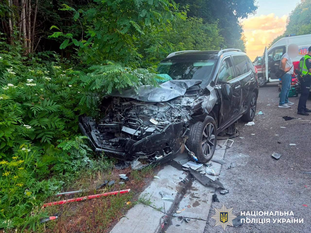 Потрійна ДТП на об’їзній дорозі у Вінниці: госпіталізовано водійку та пасажира ВАЗу