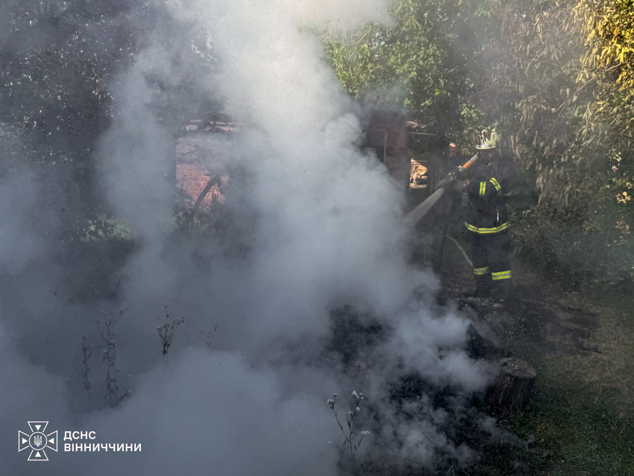 Пожежа у багатоповерхівці на Вінниччині: рятувальники евакуювали 15 людей
