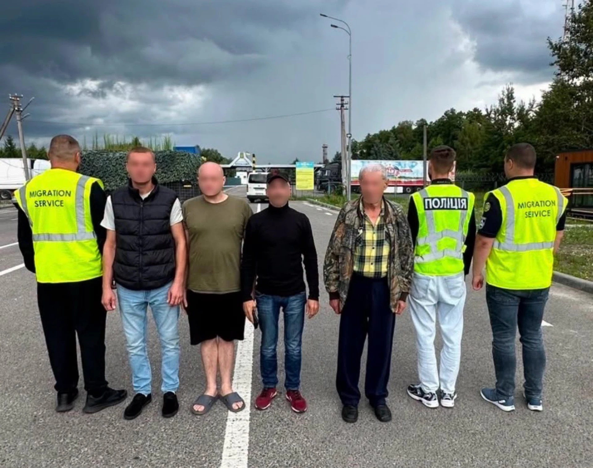На Вінниччині виявили та видворили чотирьох іноземців-нелегалів