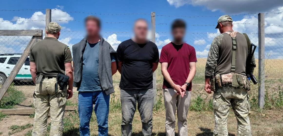 $11 тисяч за втечу: на Вінниччині затримали порушників кордону, один із них намагався підкупити прикордонника