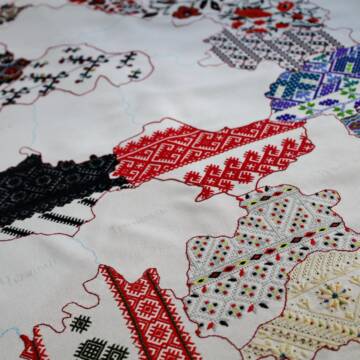 759146522_869598992628508_5934125685423298086_n «Дивовижний світ подільських сорочок»: у Вінниці презентують унікальну сорочкову карту області