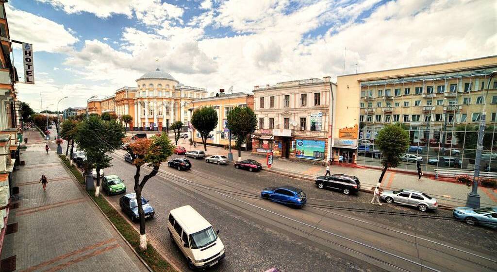 85127460bfd7fb06505c09b27f0f17b9 На Соборній у Вінниці змінять організацію руху: як це вплине на пасажирів і водіїв