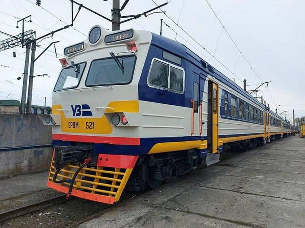 Укрзалізниця змінює розклад та додає нові приміські рейси на Вінниччині