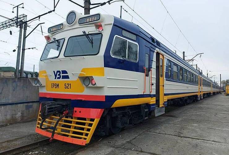 Укрзалізниця змінює розклад та додає нові приміські рейси на Вінниччині