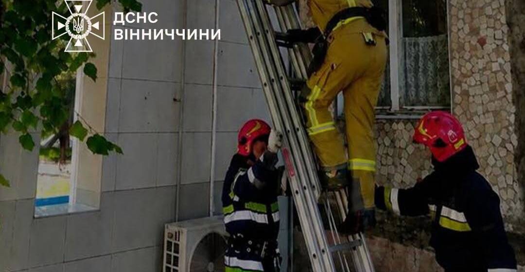 ce4d0cb5-a550-4b69-a3a8-d017be19c24b У Вінниці в зачиненій квартирі виявили тіло чоловіка та його безпорадного дядька