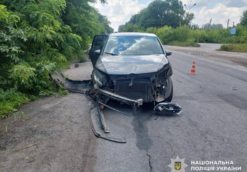 З’їзд у кювет та перекинутий легковик: поліція розслідує дві ДТП з постраждалими на Вінниччині