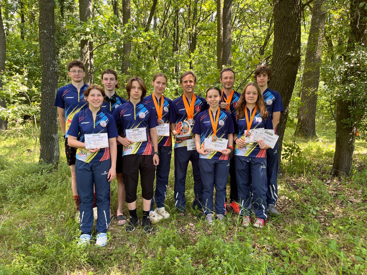 8 золотих та віцечемпіонство України: вінницькі радіоспортсмени привезли нагороди
