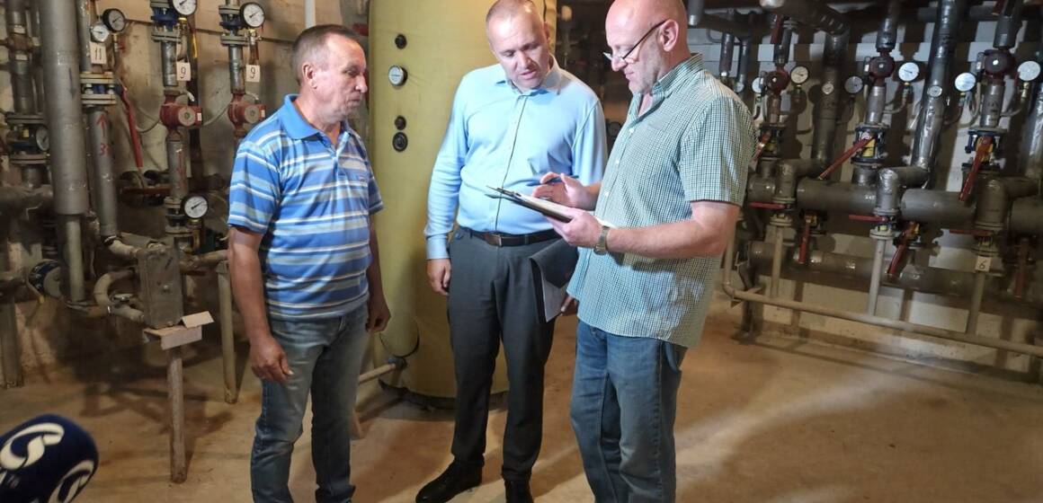 У Вінниці перевіряють садочки школи та лікарні перед опалювальним сезоном (2) Вінниця готується до зими: 59 закладів соцсфери вже отримали акти готовності до опалювального сезону