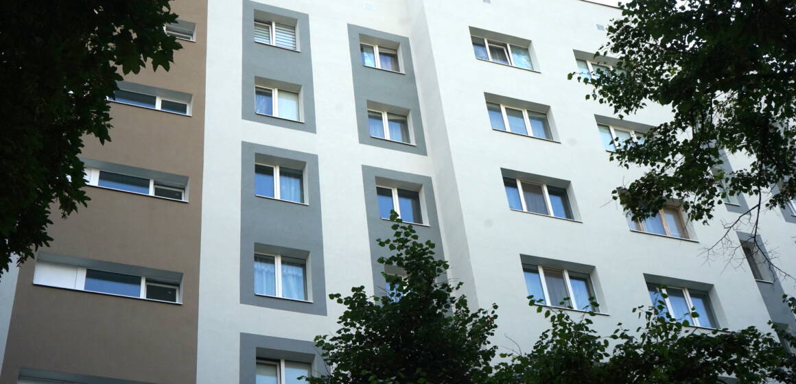 Тепліше взимку й менші платіжки: у Вінниці модернізували багатоповерхівку на Келецькій