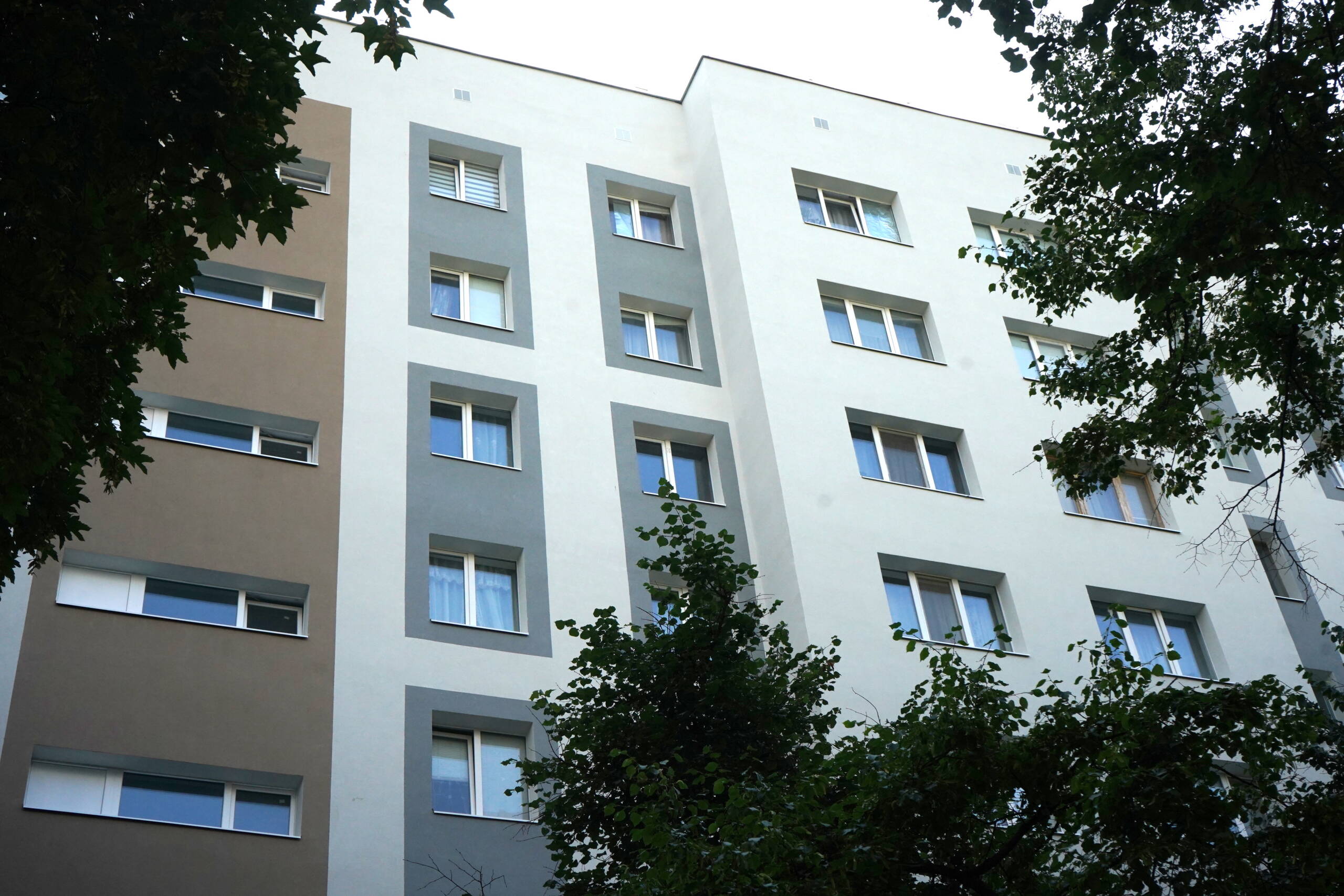 Тепліше взимку й менші платіжки: у Вінниці модернізували багатоповерхівку на Келецькій