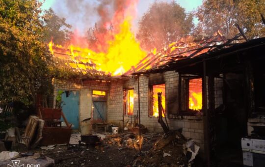 На Вінниччині 75-річний чоловік отримав опіки під час пожежі в будинку