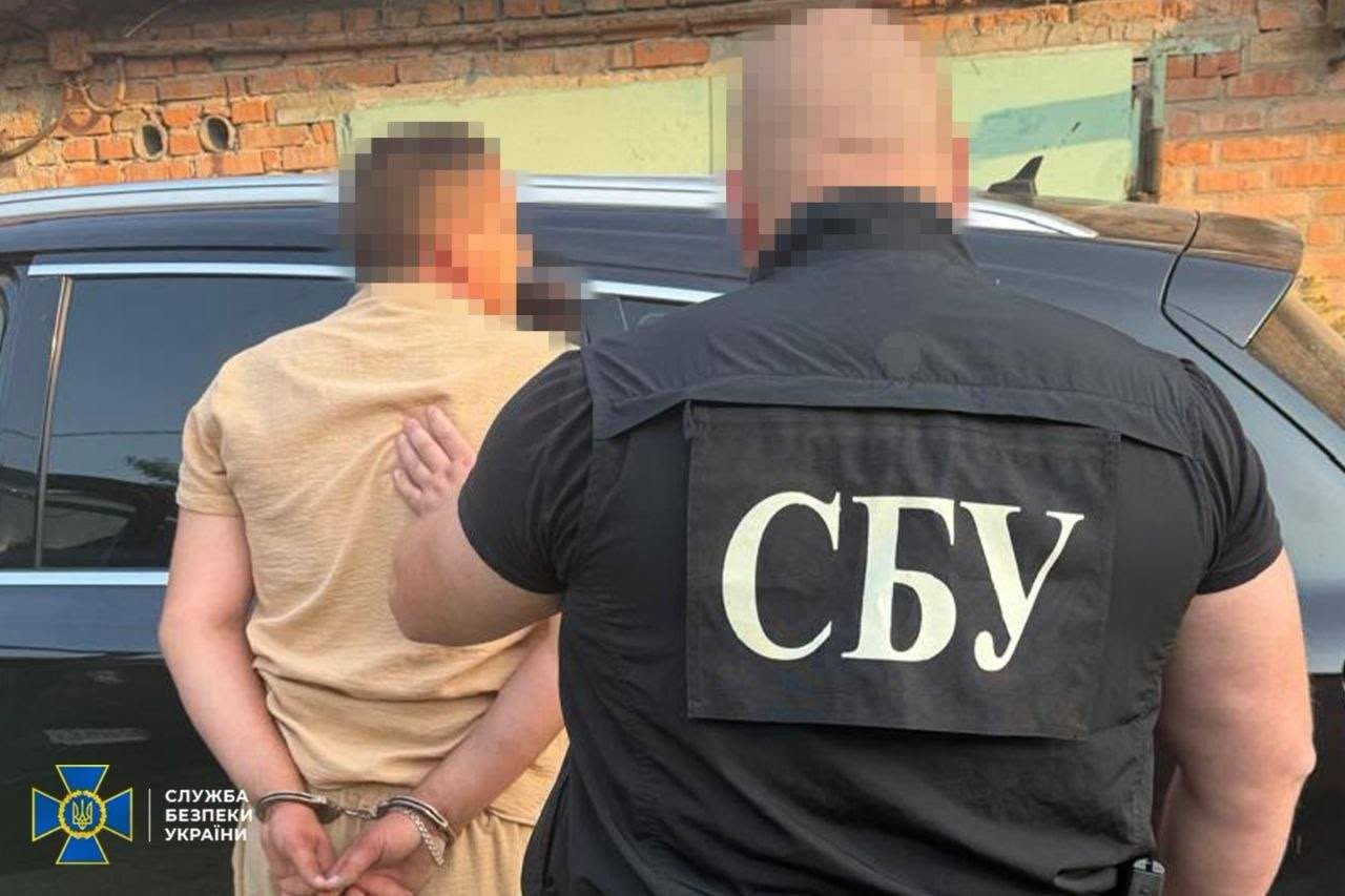 СБУ та поліція викрили у Вінниці ділків, які заробляли на «ухилянтських» схемах