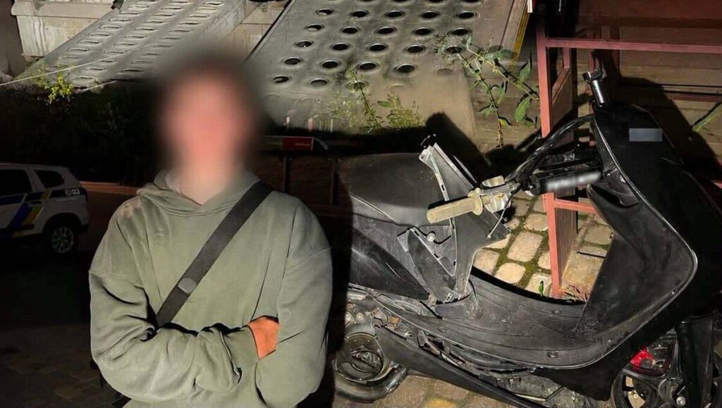 У Вінниці 17-річний водій скутера їхав напідпитку під час комендантської години