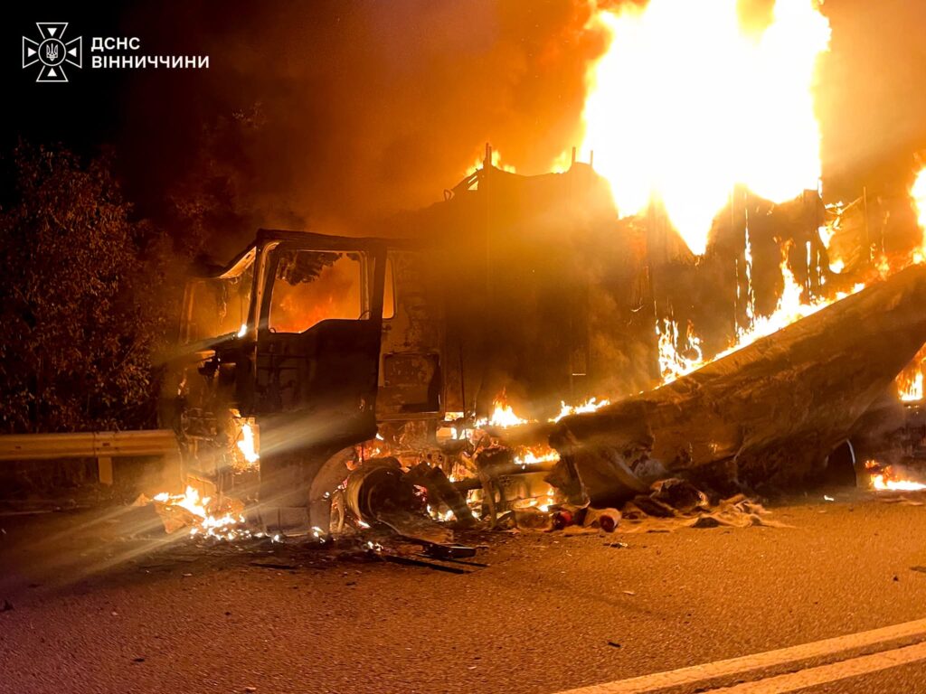 9 пожеж за добу на Вінниччині: підпал у місті, спалахнули вантажівка та легковик