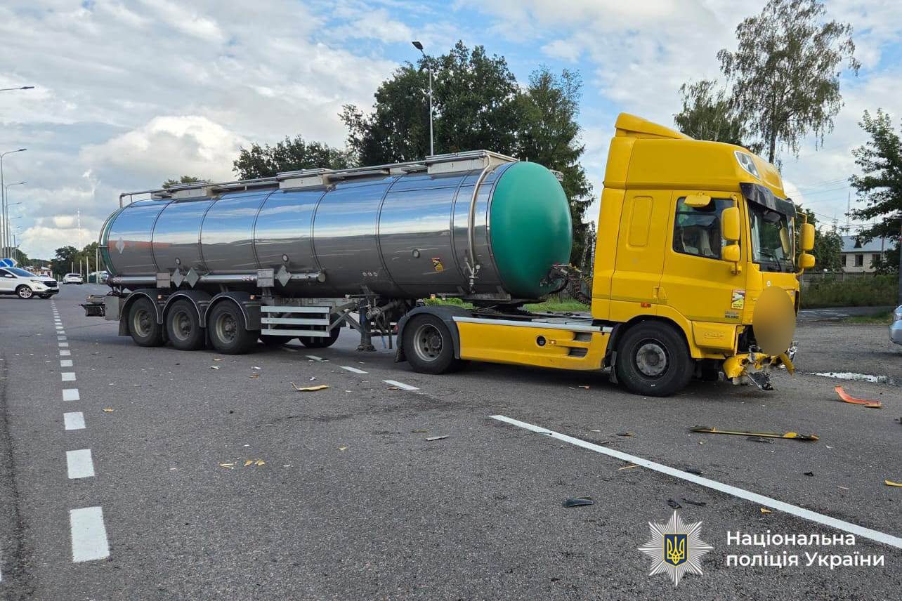 Подробиці смертельної аварії у Якушинцях: загинули двоє людей