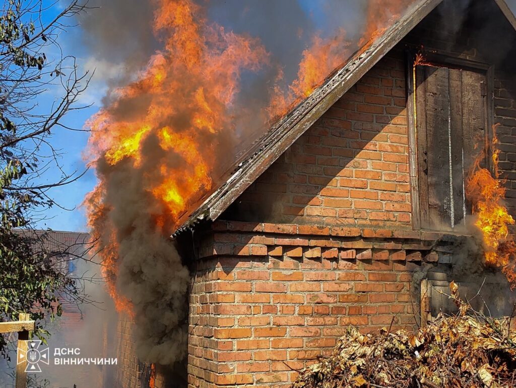 У Вінниці чоловік травмувався під час пожежі