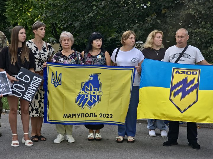 «Йому мало б виповнитися 27»: у Вінниці вшанували пам’ять полеглого азовця Юрія Поліщука «Жужика»