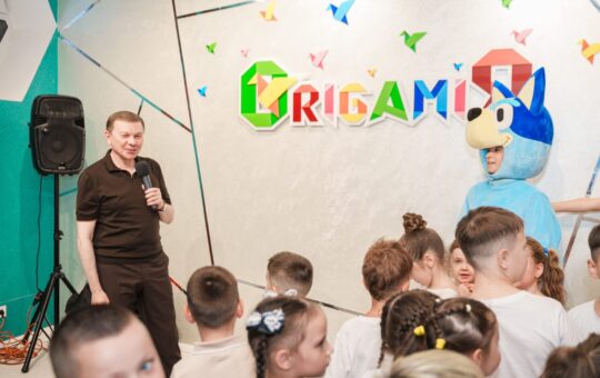 «Казковими стежками за знаннями»: у Вінниці привітали першокласників із родин полеглих та безвісти зниклих Героїв