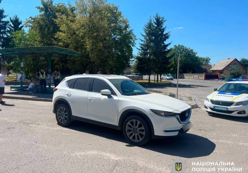 Здавала назад на парковці: у Хмільнику 58-річна водійка збила 75-річну вінничанку