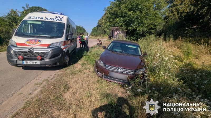 Зіткнення двох авто та наїзд вантажівки: деталі ДТП з травмованими за 3 серпня на Вінниччині