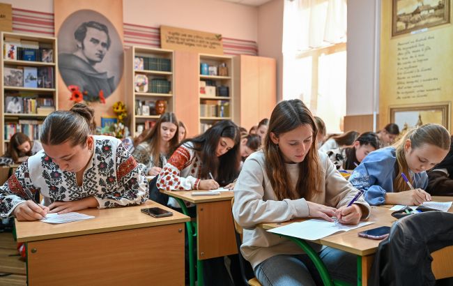 Нові правила оцінювання, булінг, профільна школа та укриття: що зміниться для учнів з 1 вересня 2026 року