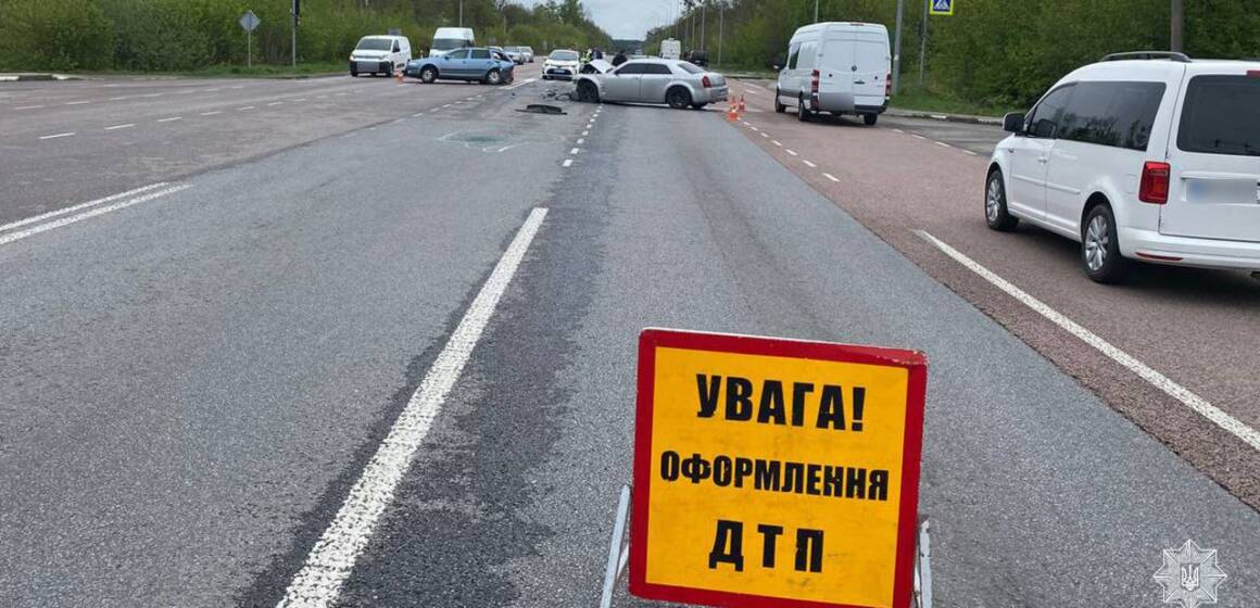 photo_1_2024-04-17_16-12-17 ДТП на об’їзному шосе у Вінниці: рух транспорту ускладнено