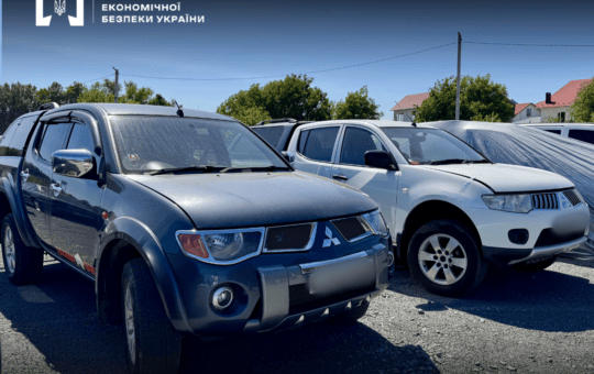Через вінницьку ГО ввозили машини для ЗСУ й продавали: на Буковині викрили схему «гуманітарної» контрабанди