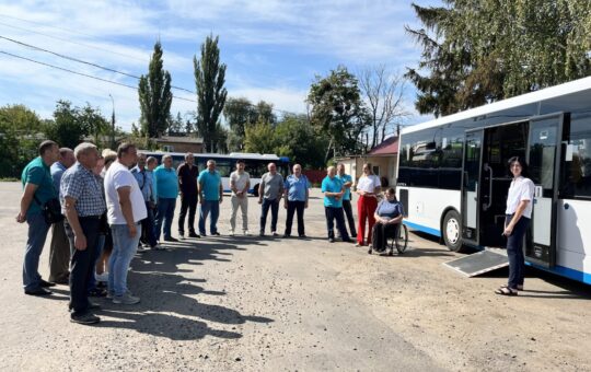 Транспорт має бути доступним для кожного: як у Вінниці водіїв автобусів навчають безбар’єрності