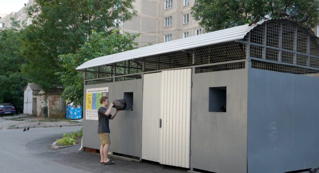 Сміття замість полігону отримує друге життя: у Вінниці зібрали понад 100 тонн вторсировини