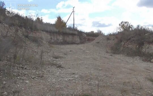 Селищного голову і депутата міської ради викрито на незаконному видобуванні вапняку зі збитками 4 млн грн