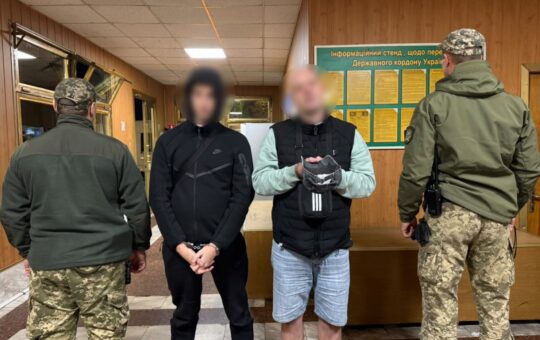 Вінницькі прикордонники затримали двох чехів, яких розшукував Інтерпол