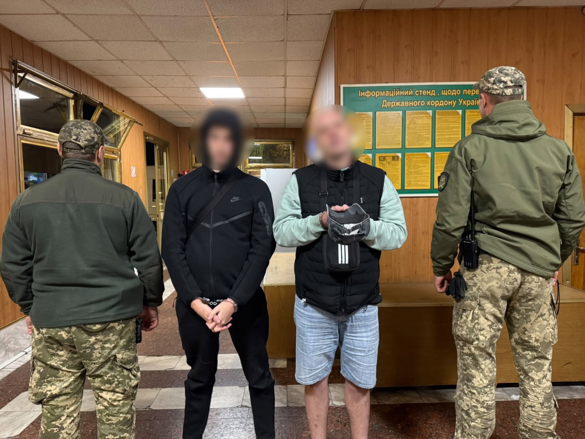 Вінницькі прикордонники затримали двох чехів, яких розшукував Інтерпол